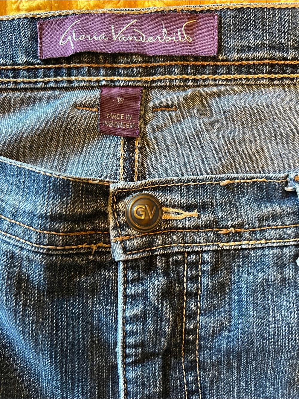 Gloria Vanderbilt Women's Dark Blue Straight Jeans - Picture 2 of 3
